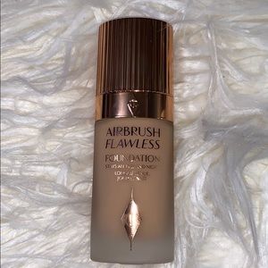 CHARLOTTE TILBURY AIRBRUSH FLAWLESS 5.5 W CHAUD